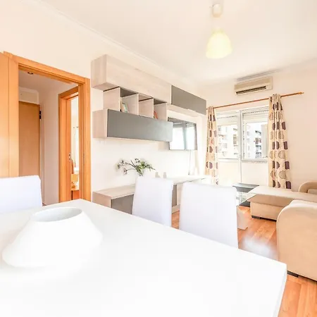 アパート Guestready - Sophisticated Apt In *